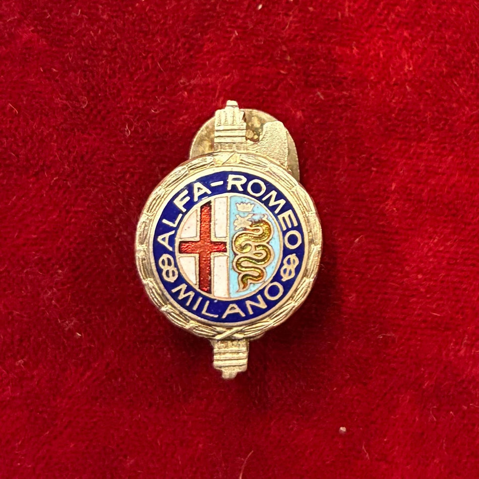 Distintivo ALFA - ROMEO MILANO