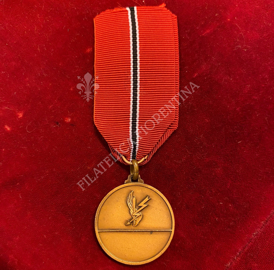 Regno d'Italia - Medaglia Militare "182° Reggimento Corazzato Garibaldi"