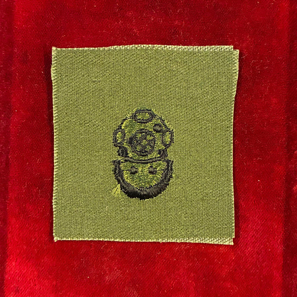 Stati Uniti d'America - Distintivo specialità subacqueo Second class diver - Fondo nero su verde
