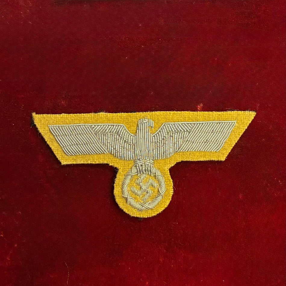 Aquila da petto per Ufficiali dell' Esercito tedesco su fondo kaki