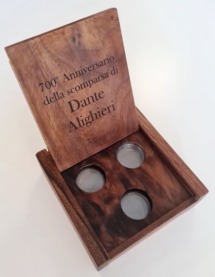 Confezione lusso per il trittico di monete in oro dedicate al “700° Anniversario della Scomparsa di Dante Alighieri”