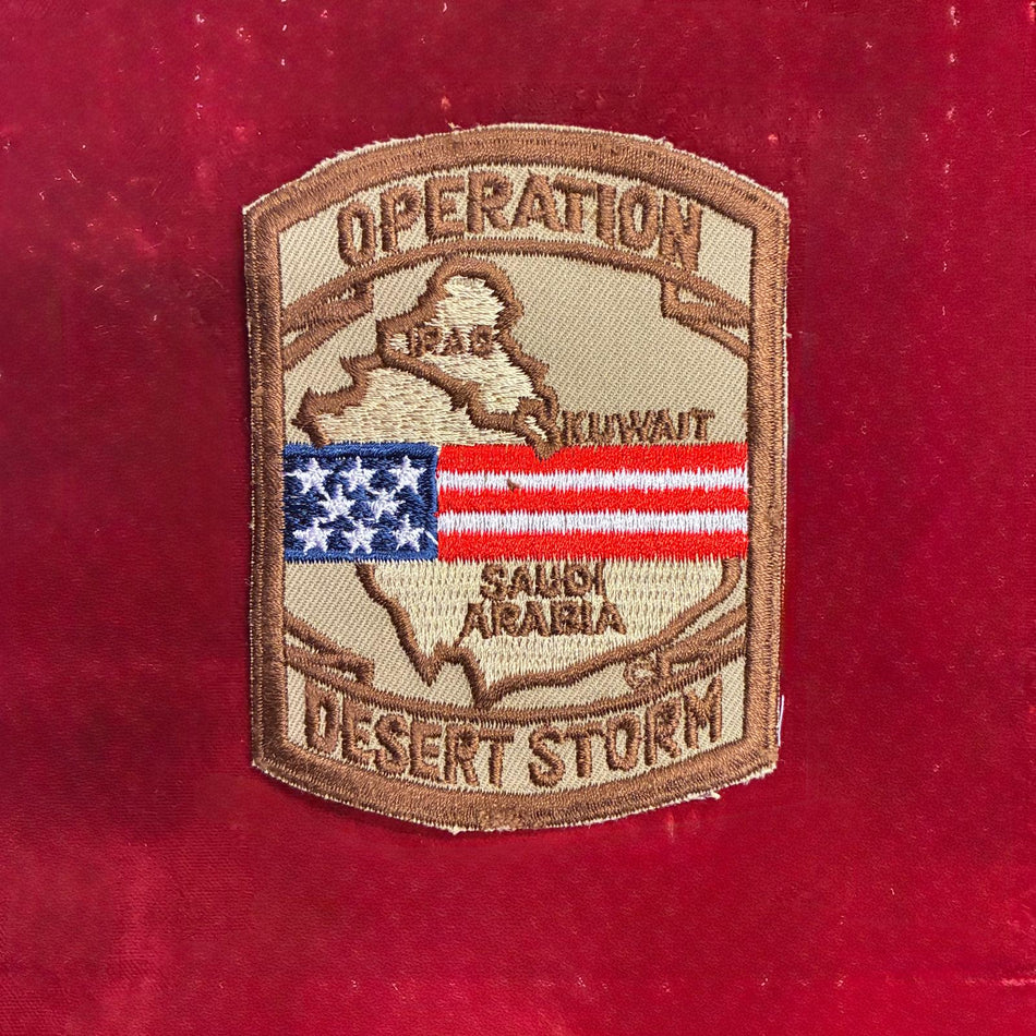 Distintivo commemorativo della Guerra del Golfo Persico  Operazione " DESERT STORM "