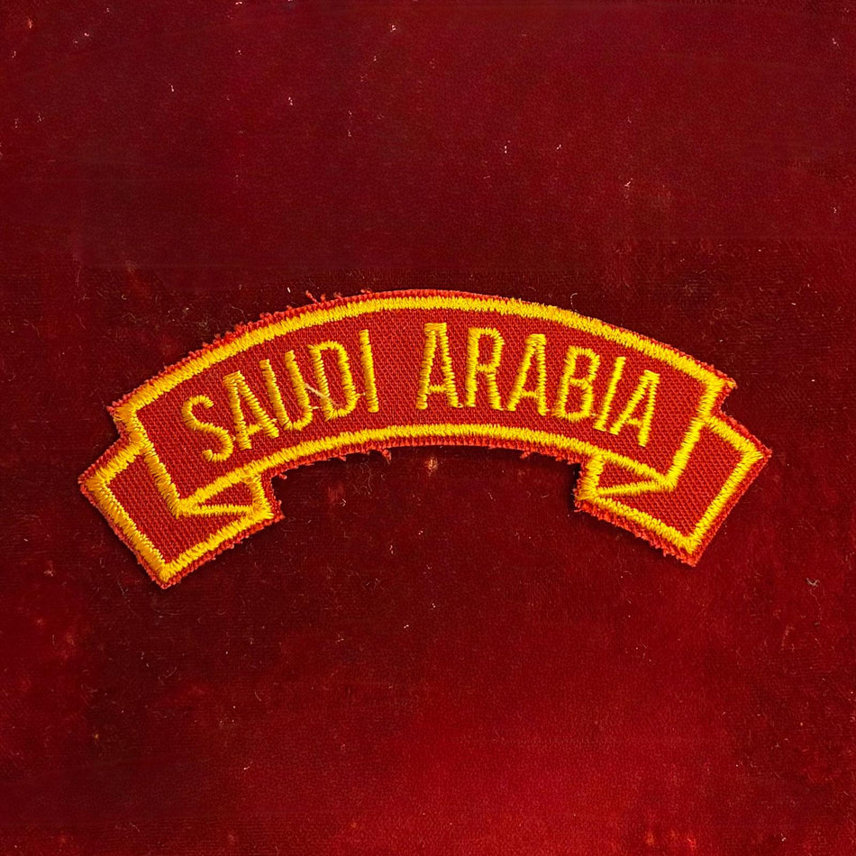 Distintivo con la scritta " SAUDI ARABIA " per l'Operazione " DESERT STORM "