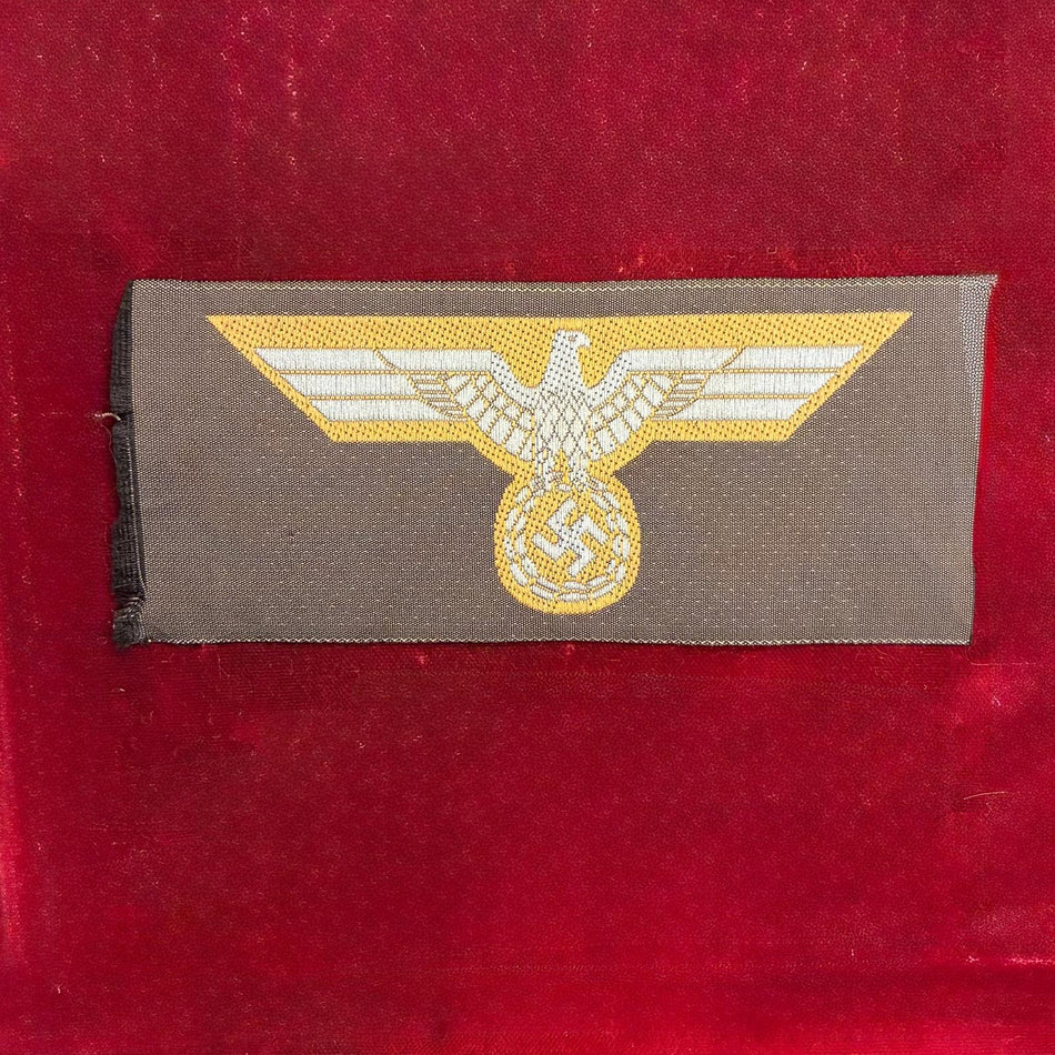Aquila da petto in raso dell' Esercito tedesco su fondo verde  - VARIANTE