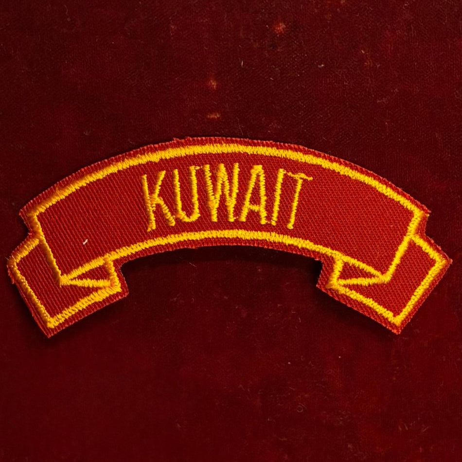 Distintivo con la scritta KUWAIT per l'Operazione " DESERT STORM "