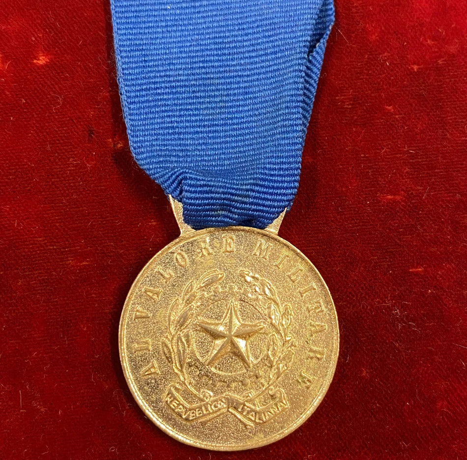 Repubblica Italiana - Medaglia "Al Valore Militare" grado argento