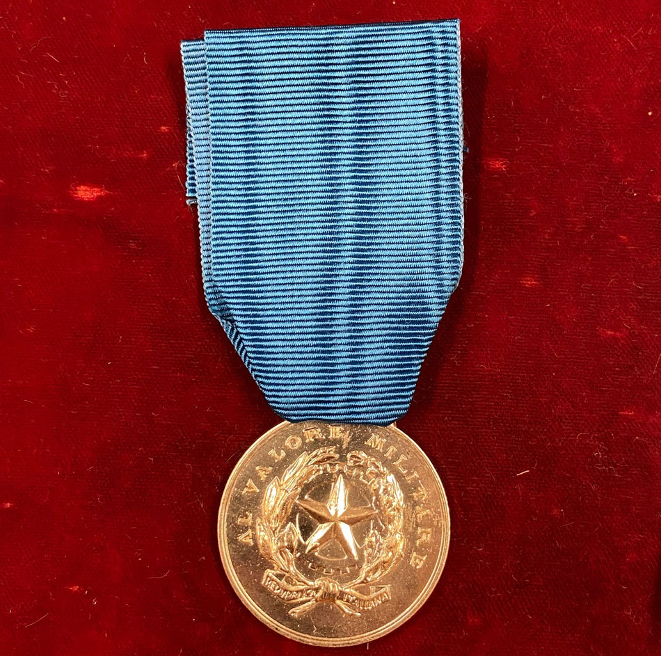 Repubblica Italiana - Medaglia "Al Valore Militare" grado argento