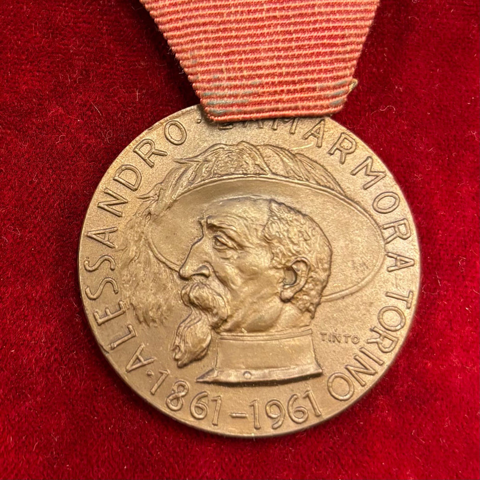 Medaglia commemorativa "XVII° Raduno Naz. Bersaglieri - Alessandro La Marmora - 1916"