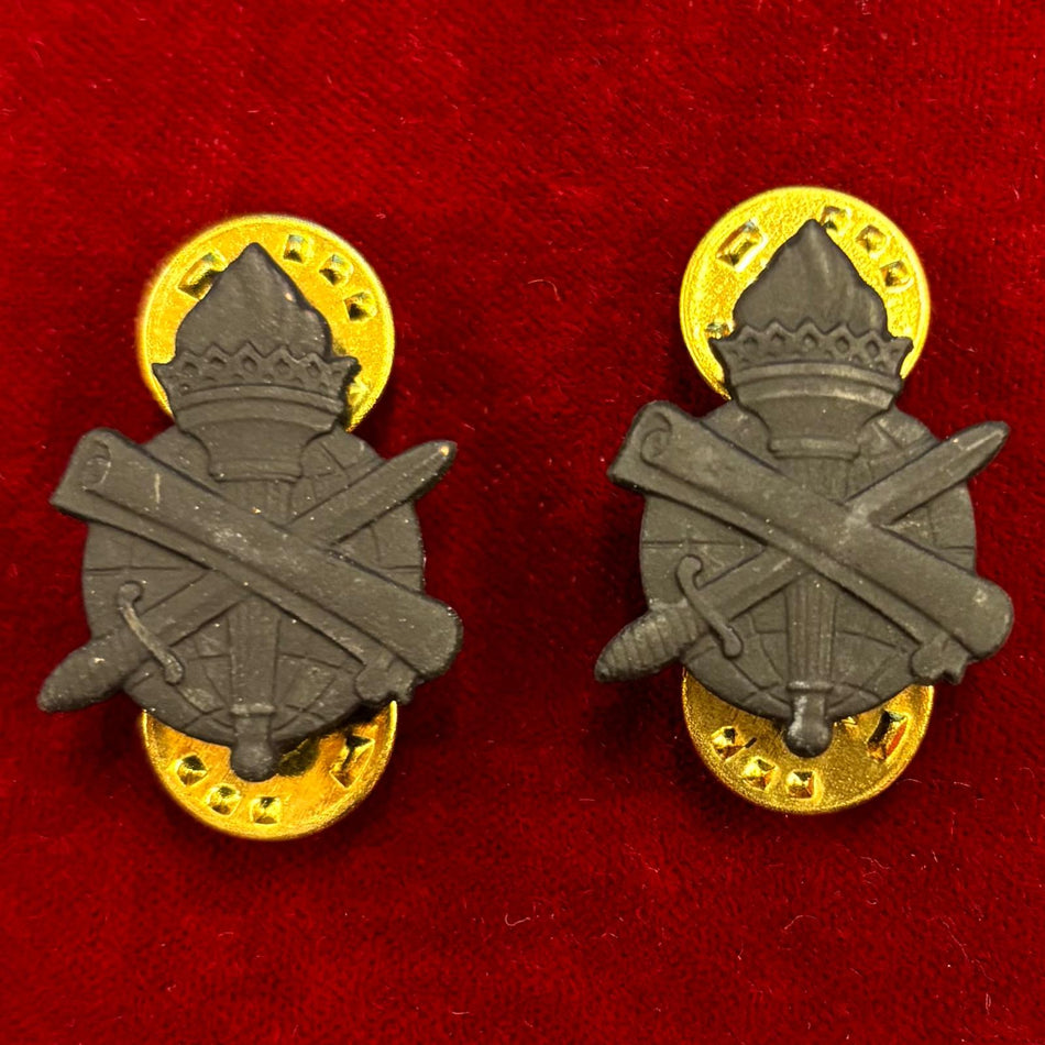 Distintivi "BOS Civil Affairs Corps" - in metallo nero - (Coppia)