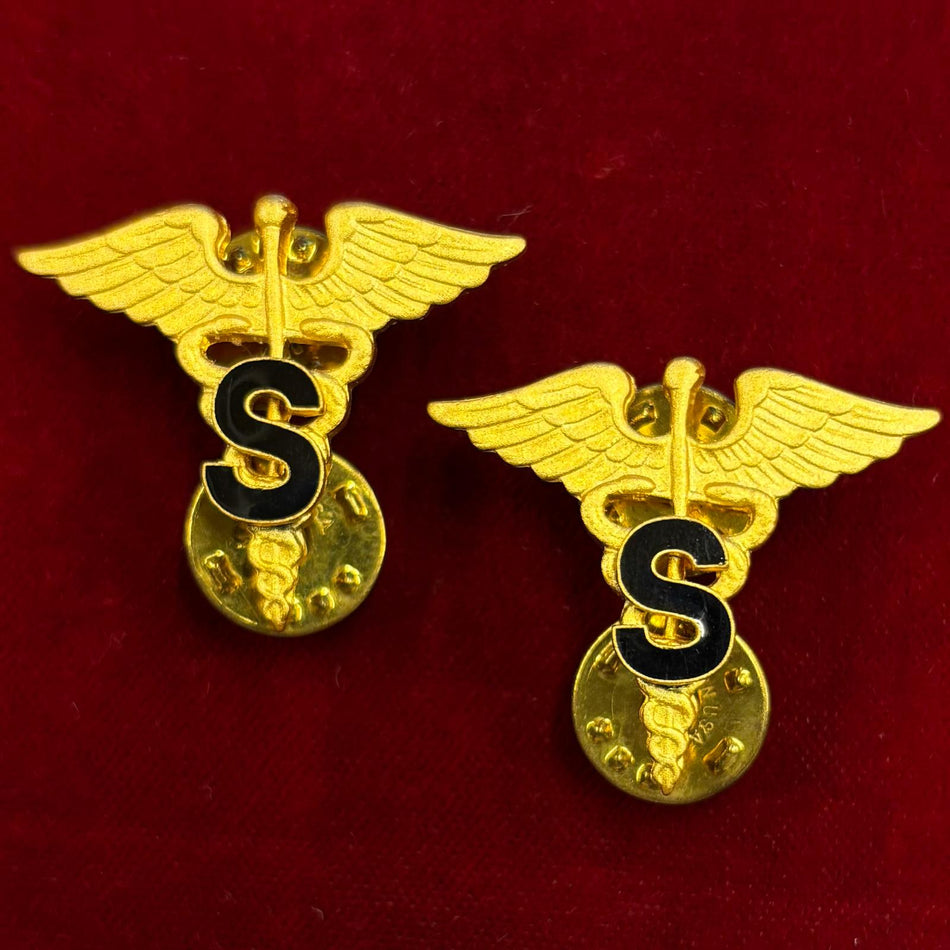 Distintivi "Army Medical Specialist Corps - S" (Venduti in coppia)