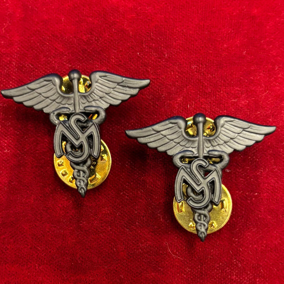 Distintivi "Medical Service Corps - MS" - in metallo nero - (Venduto in coppia)