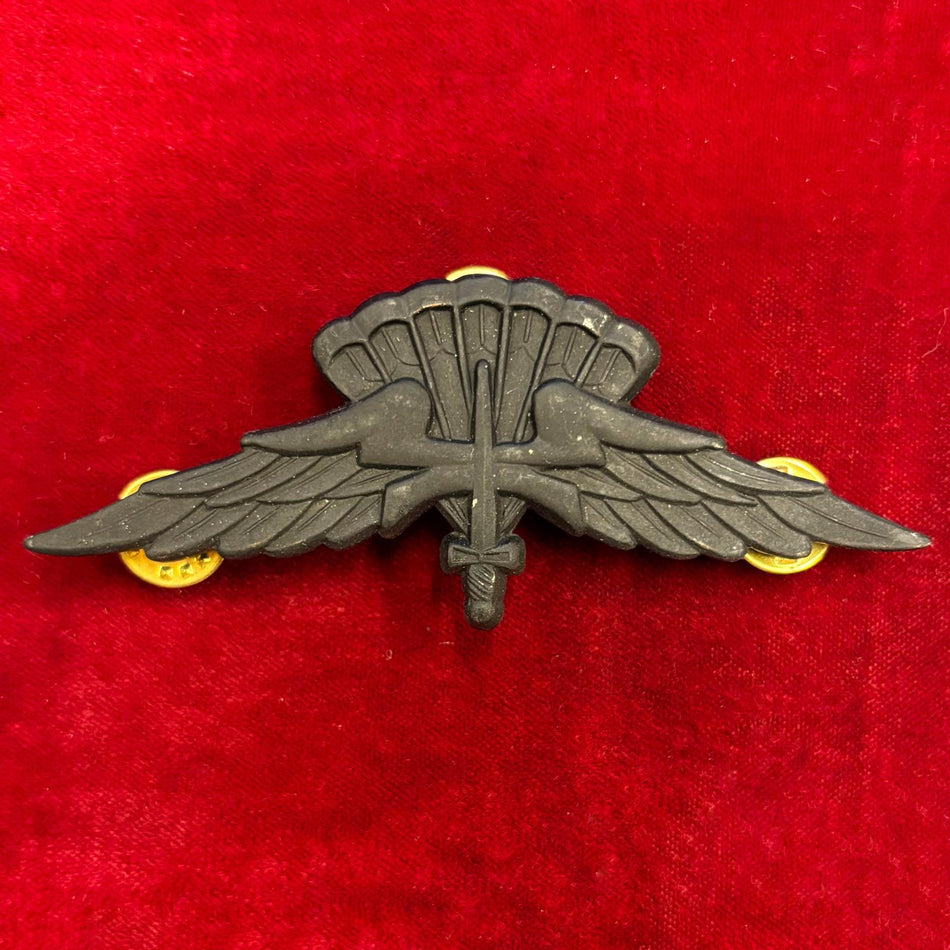 U.S. Army - Distintivo "HALO Wing - Basic" (High Altitude Low Opening) - in metallo nero