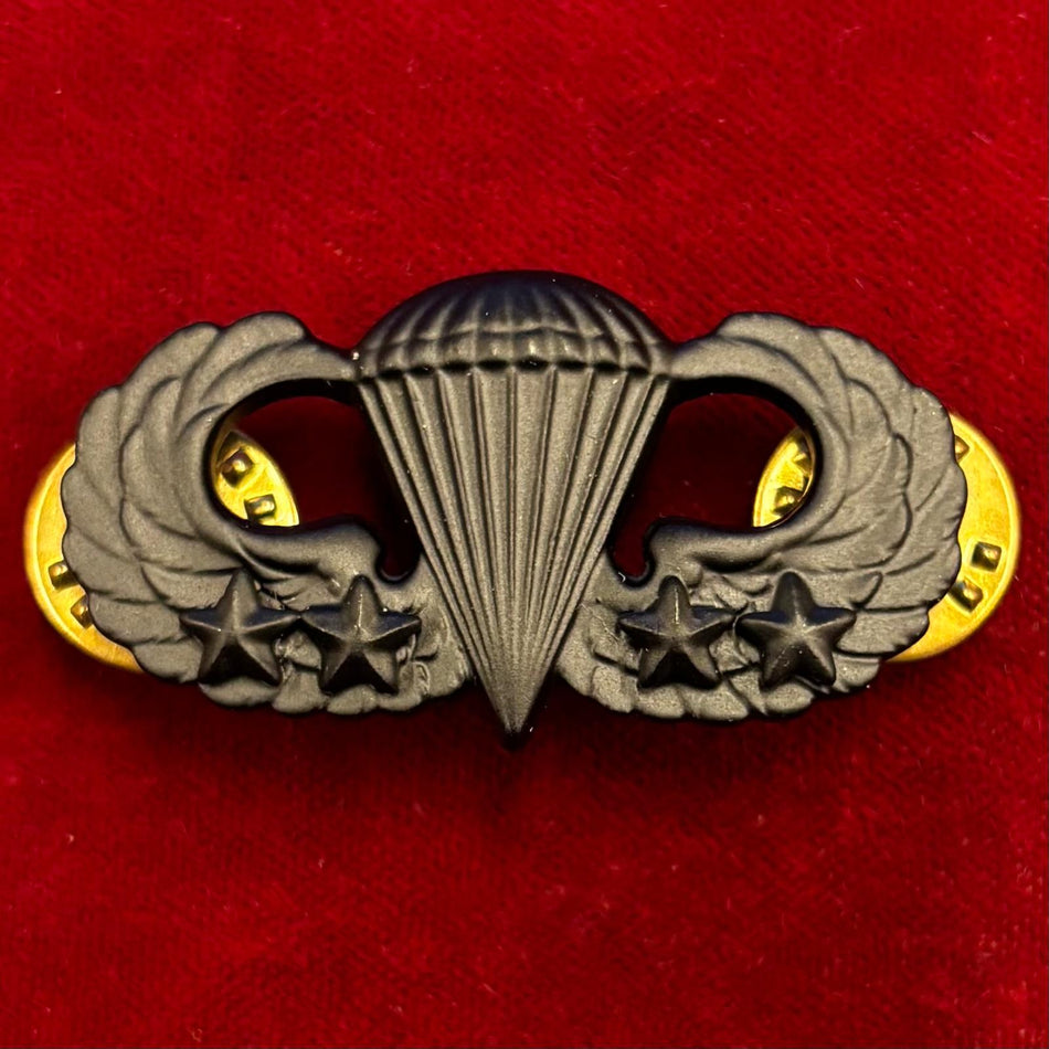 U.S. Army - Distintivo da Paracadutista "Basic - Four Combat Jumps" - in metallo nero