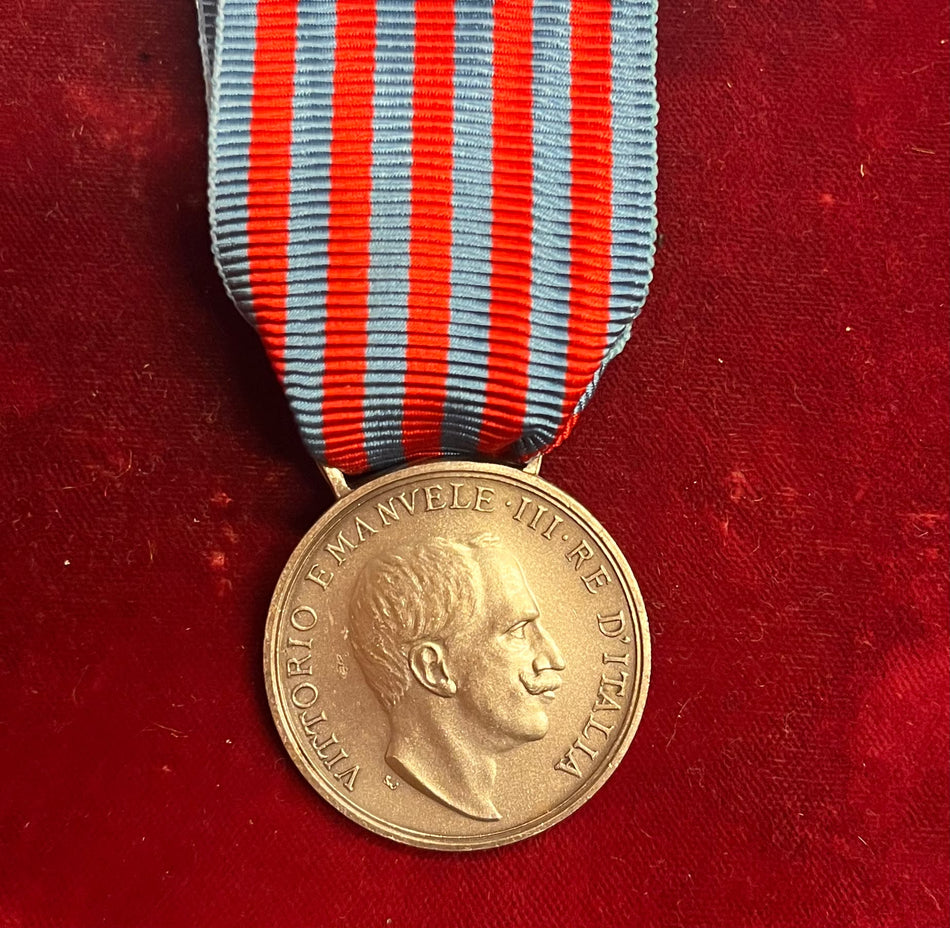 Regno d'Italia - V. Emanuele III Medaglia "Campagna di Libia"  S.J.
