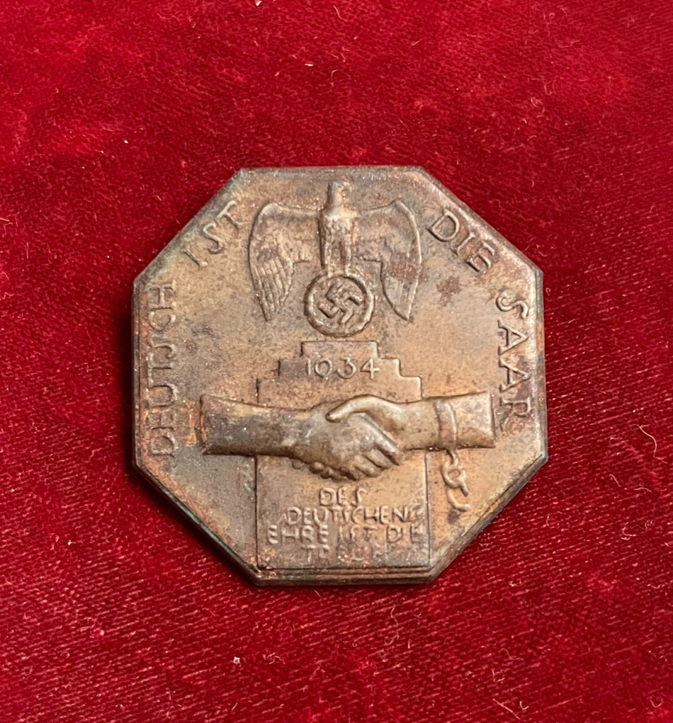Germania Terzo Reich - Distintivo "La Sarr è tedesca" 1934
