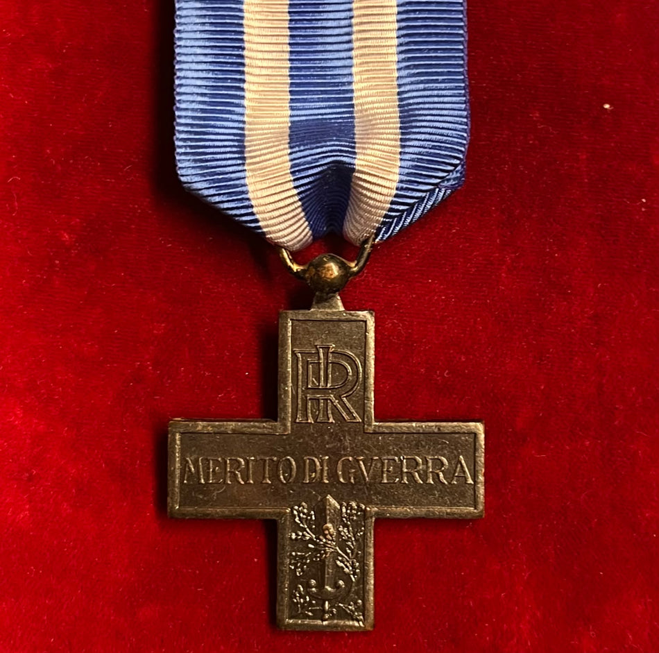 Repubblica Italiana - Medaglia a croce "Merito di Guerra" - R.I.