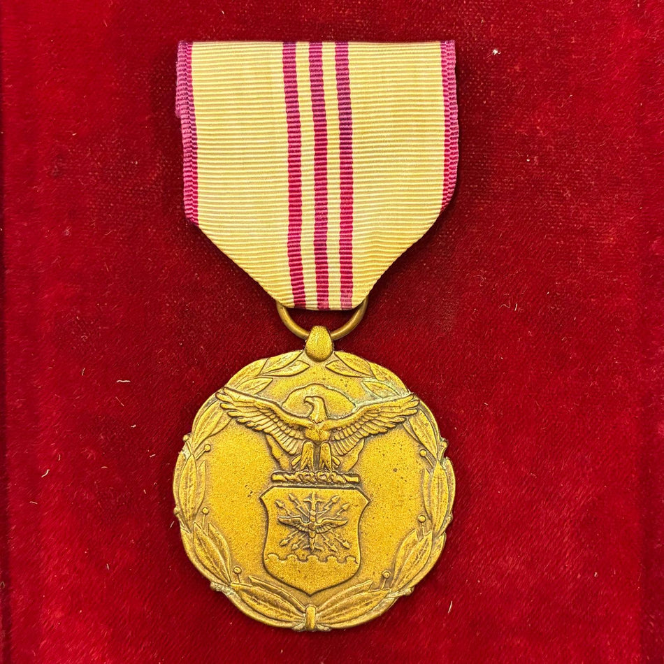Stati Uniti d'America  Meritorius Service Medal&nbsp;  " TO FOR OUTSTANDING  CIVILIAN SERVICE TO THE DEPARTAMENT  OF THE AIR FORCE "