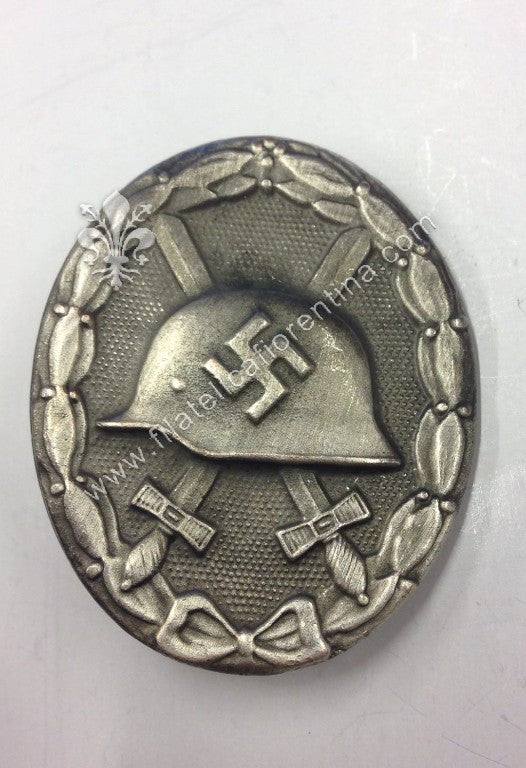 Distintivo per ferite di 2^ cl. modello 1939 ( II^ Guerra Mondiale ) - argentato