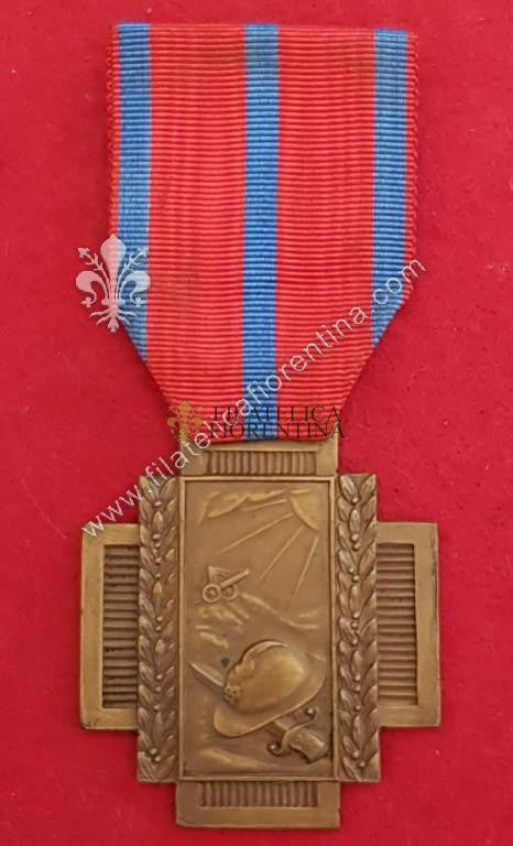 Croce per Servizio al Fronte sotto il fuoco nemico 1914/1918