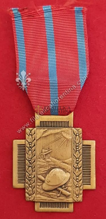 Croce per Servizio al Fronte sotto il fuoco nemico 1914/1918