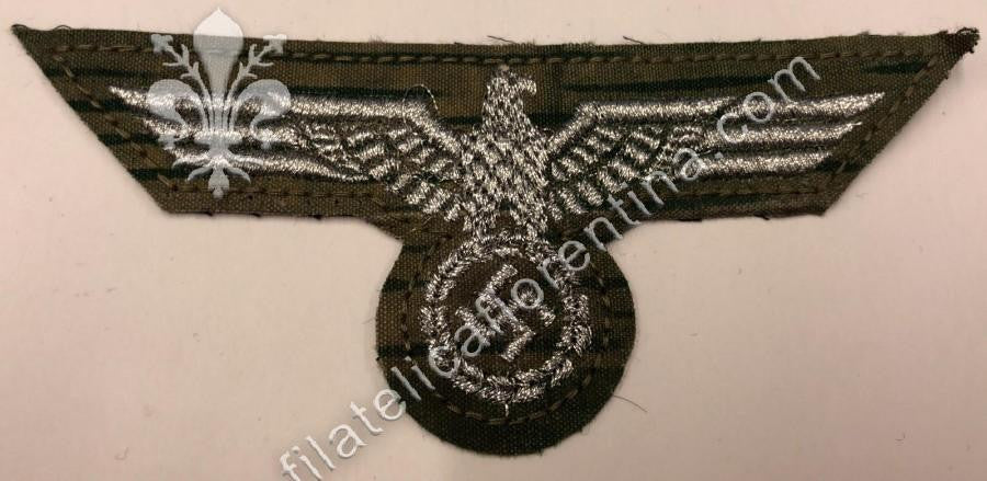 Aquila da ufficiale in filo argento su fondo verde mimetico