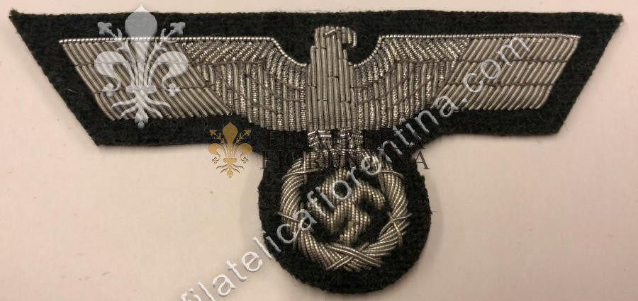 Aquila da ufficiale in canottiglia su fondo verde-grigio