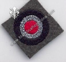 Coccarda da bustina da Ufficiale su fondo grigio/verde in panno