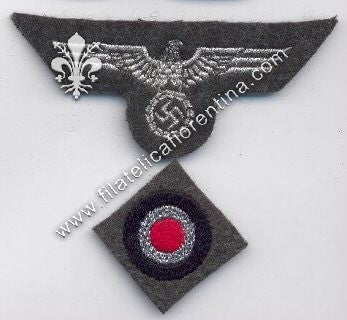 Completo da Ufficiale da bustina con aquila e coccarda su fondo grigio/verde