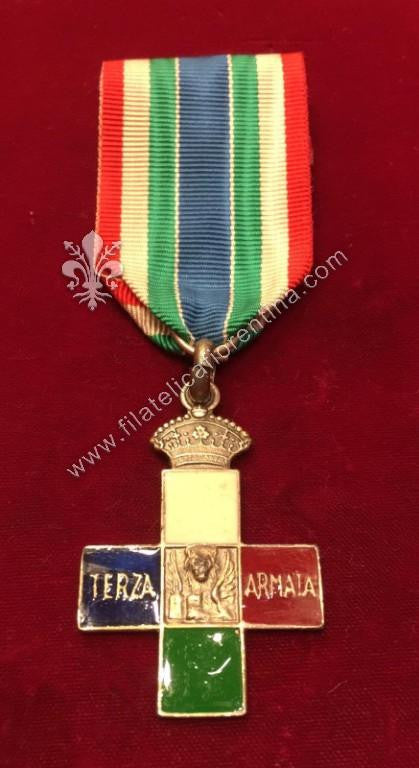 Variante della Croce commemorativa combattenti della III^ (terza) Armata - fusione - con nastro