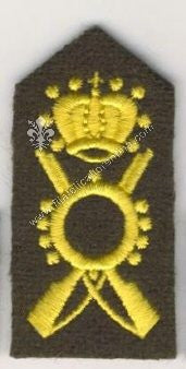 Fregio da truppa Reparti di Fanteria da bustina filo giallo su verde