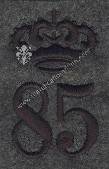 Fregio da Beretto su fondo grigio-blu della 1^ G.M dell' 85° Reggimento - VERONA