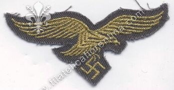 Aquila da Generale in filo dorato su fondo grigio chiaro