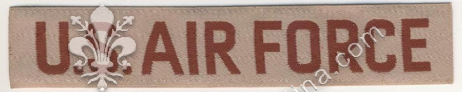 Scritta "Air Force" marrone su sabbia (desert)