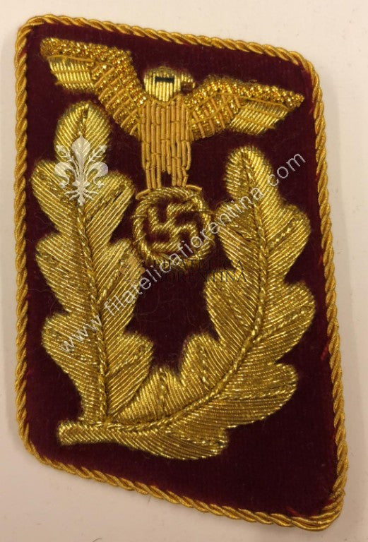 Mostrine NSDAP Gauleiter (fondo bordeaux) in canottiglia