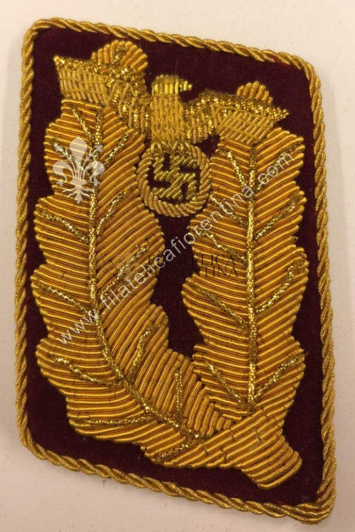 Mostrine NSDAP Gauleiter ( fondo bordeaux ) in canottiglia - variante
