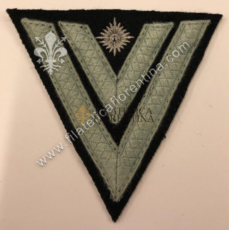 Grado da braccio Caporalmaggiore anziano "ROTTENFUHRER" - modello 1943/44 mimetico fondo nero