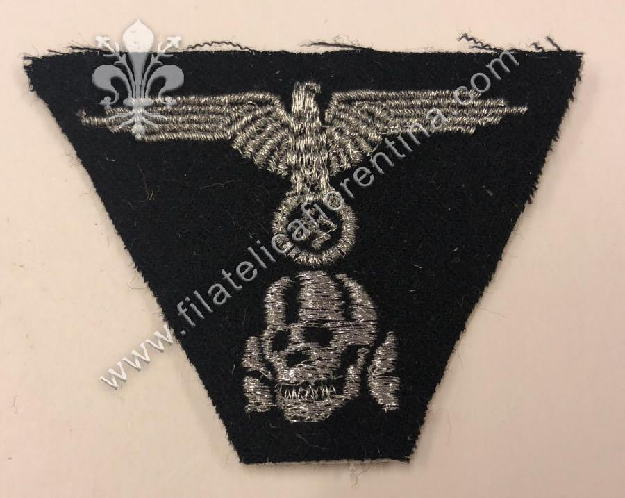 Aquila e totenkopf da Ufficiale SS su fondo nero