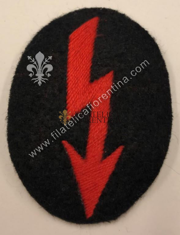 Distintivo da manica Trasmissioni Artiglieri SS ( Waffen Rosso ) su fondo nero