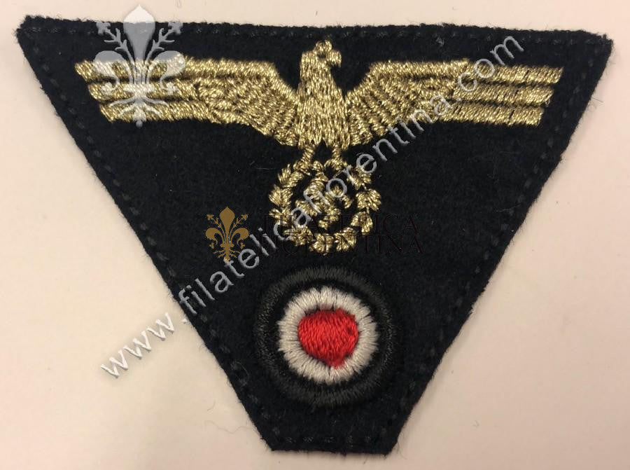 Aquila con coccarda da Generale su panno in filo dorato