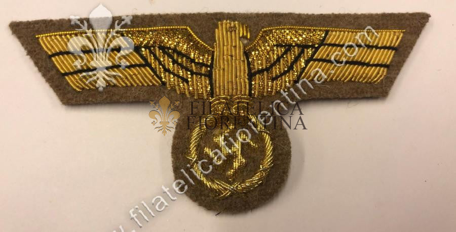 Aquila da petto da Generale su fondo kaki