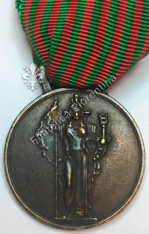 Medaglia Commemorativa della Guerra 1940 - 1943 con nastro