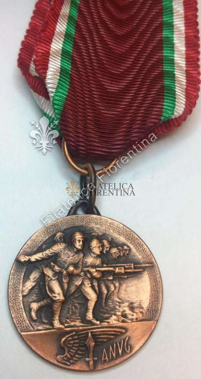 Medaglia dell'Associazione Nazionale Volontari di Guerra con nastro