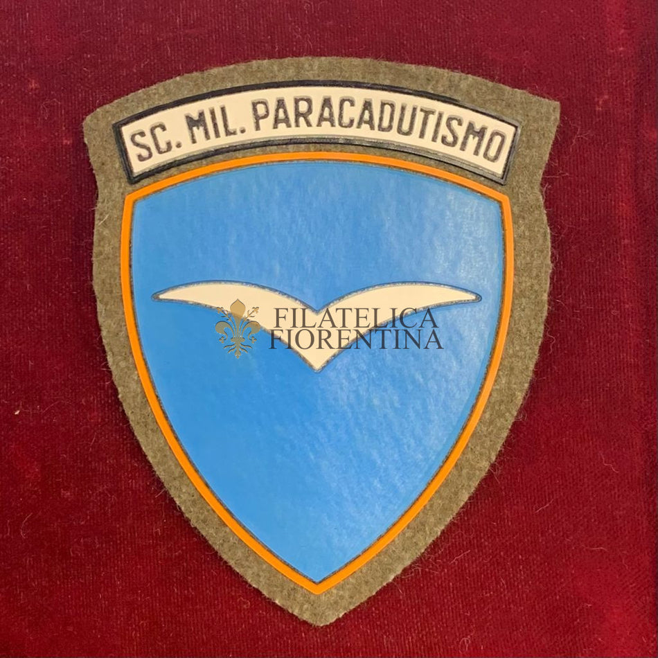 Distintivo della Scuola Militare Paracadutismo - SC. MIL. fondo verde