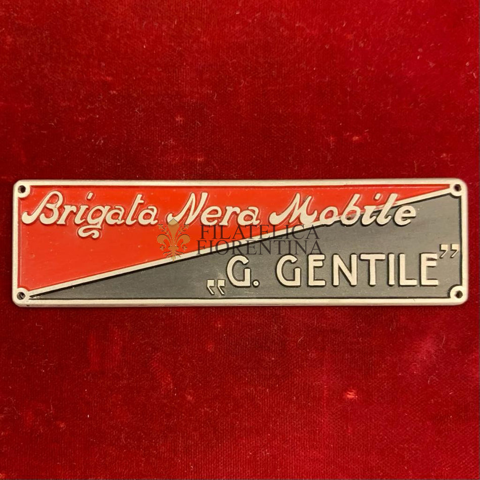 Placchetta in lamierino della Brigata Nera Mobile “G. Gentile”