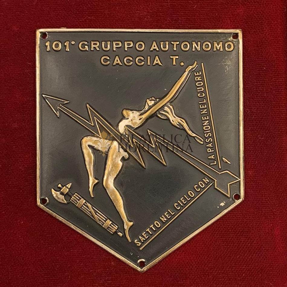Distintivo del 101° Gruppo Autonomo Caccia Terrestri - in alluminio argentato