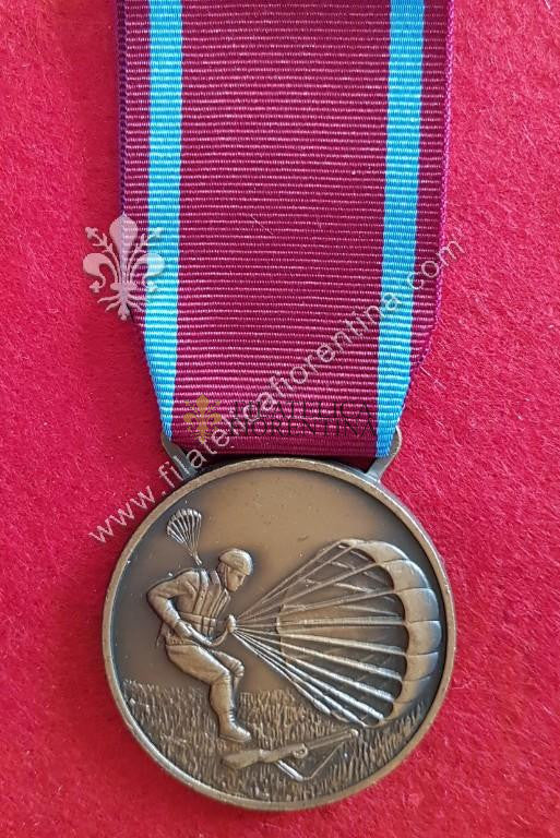 Medaglia "Al Merito per lunga attività di Paracadutismo Militare - 10 anni"