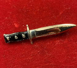 Distintivo a forma di Pugnale della Milizia Volontaria Sicurezza Nazionale