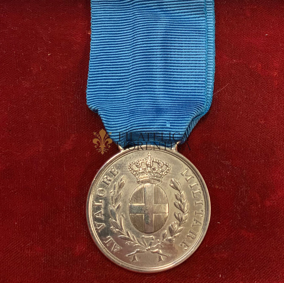 Medaglia del Regno d'Italia "Al Valore Militare" grado argento - da labaro