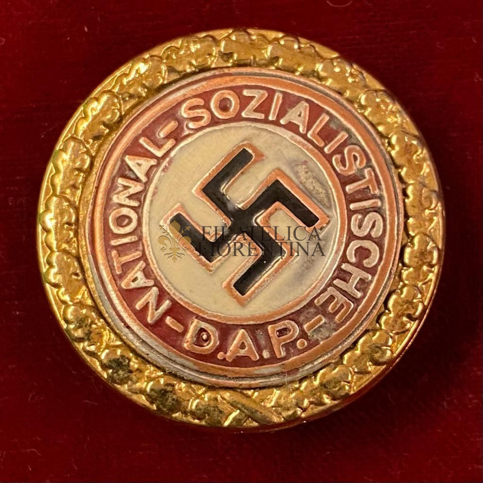 Decorazione dorata del Partito Nazionalsocialista Tedesco dei Lavoratori (NSDAP) - Variante