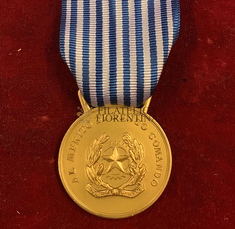 Repubblica Italiana - Medaglia "Al Merito di Lungo Comando" Esercito Italiano - grado Oro